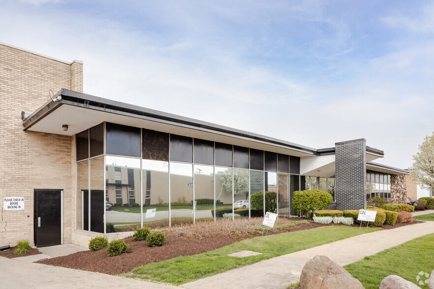 1810 Estes Ave, Elk Grove Village, IL for lease - Primary Photo - Image 1 of 14