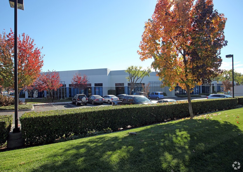 1518 Arrow Hwy, La Verne, CA for lease - Building Photo - Image 3 of 12