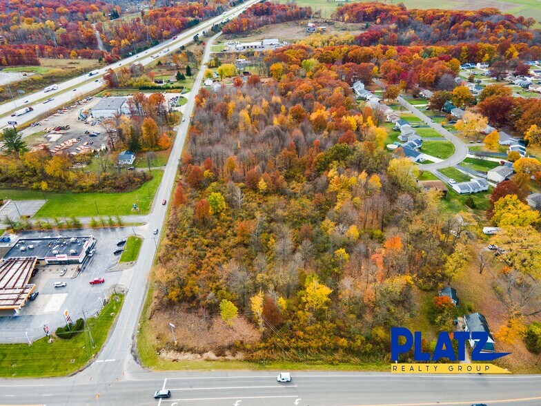 2700-block Salt Springs Youngstown Rd, Girard, OH à vendre - Photo du bâtiment - Image 2 de 6