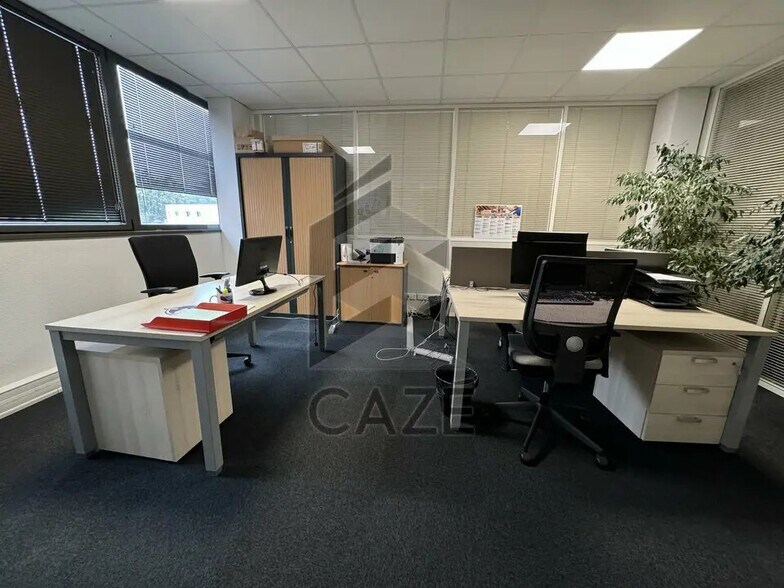 Office in Villenave-d'Ornon for lease - Interior Photo - Image 3 of 12