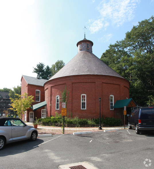 244 Main St, Northampton, MA à vendre - Photo du bâtiment - Image 1 de 1