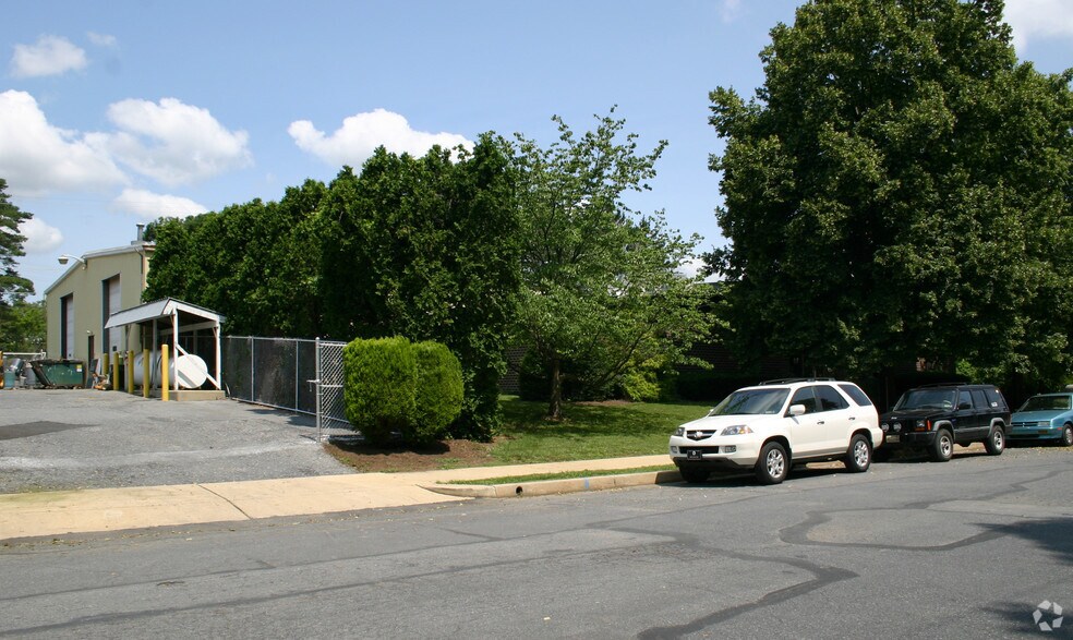 105 Blair Ave, Reading, PA for lease - Building Photo - Image 2 of 2