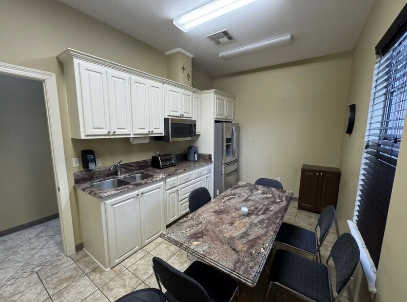 1532 S Burnside Ave, Gonzales, LA for sale - Building Photo - Image 2 of 8