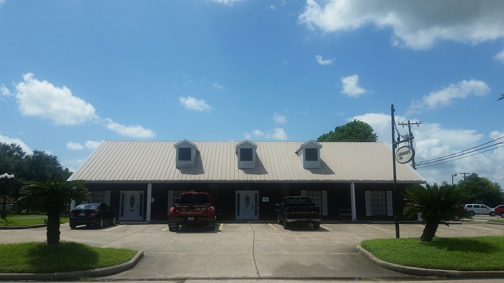 905 N Logan St, Texas City, TX for sale - Primary Photo - Image 1 of 1