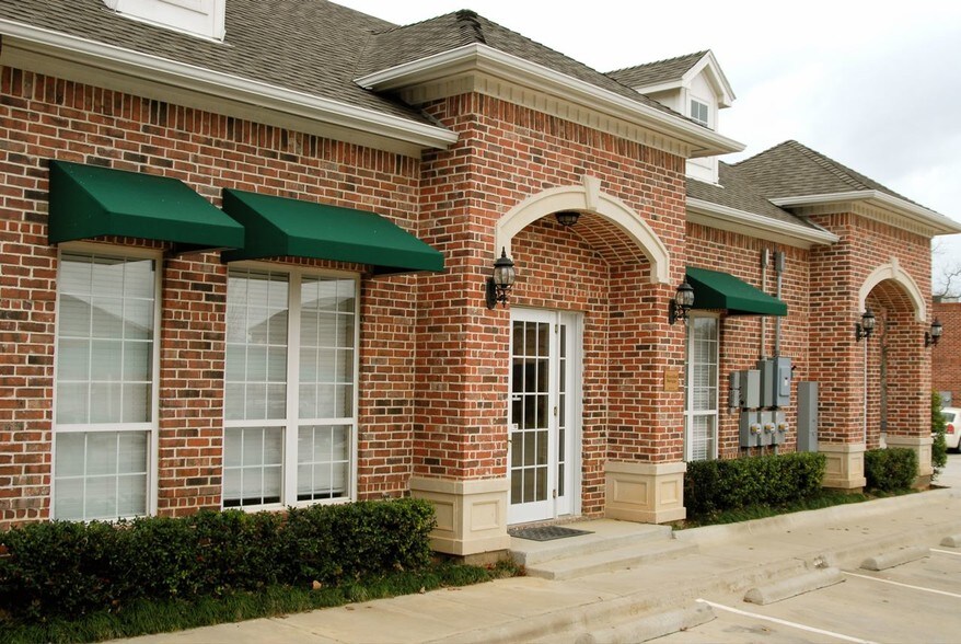 6211 Colleyville Blvd, Colleyville, TX à louer - Photo du bâtiment - Image 2 de 16
