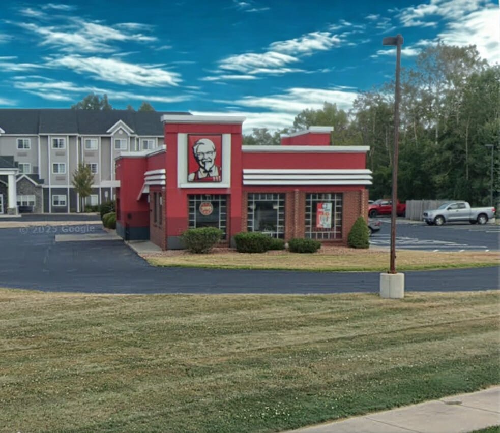 1301 Rt-332, Farmington, NY à louer Photo principale- Image 1 de 5