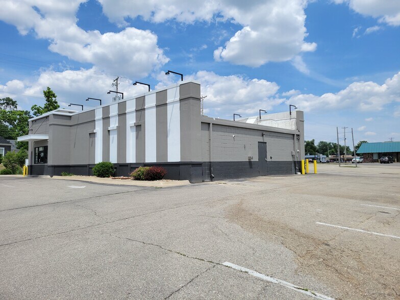 1925 7th Ave, Marion, IA for sale - Building Photo - Image 2 of 10