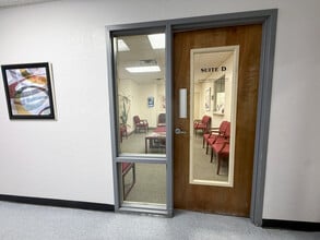 2470 E Flamingo Rd, Las Vegas, NV for lease Interior Photo- Image 1 of 6