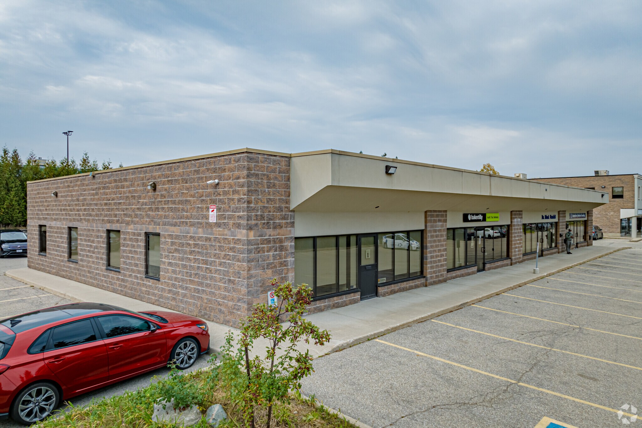 450 Speedvale Ave W, Guelph, ON for sale Primary Photo- Image 1 of 1