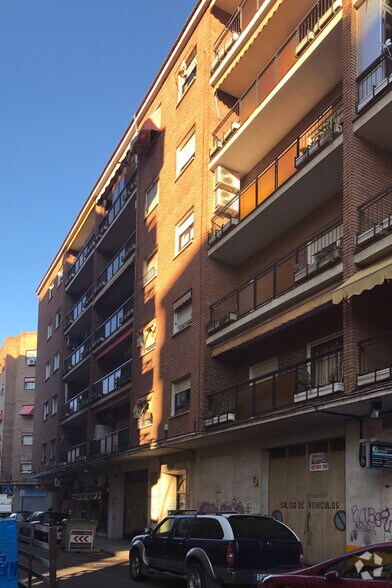 Calle Joaquina Santander, 46, Talavera de la Reina, Toledo à vendre - Photo du bâtiment - Image 2 de 4
