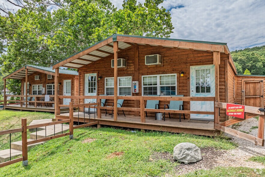 1062 Susan Rd, Lake Ozark, MO à vendre - Photo du bâtiment - Image 3 de 60