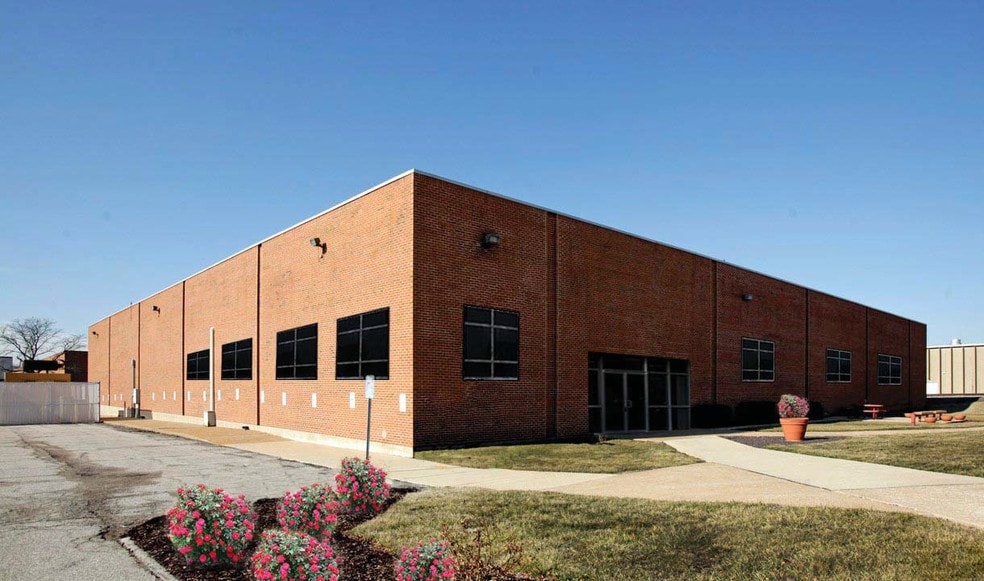 560 Anglum Rd, Hazelwood, MO for sale - Building Photo - Image 3 of 20