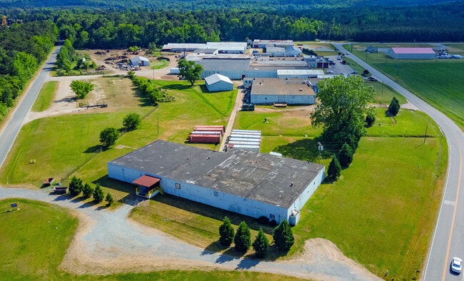 More details for 1076 Airport Rd, Tappahannock, VA - Industrial for Sale