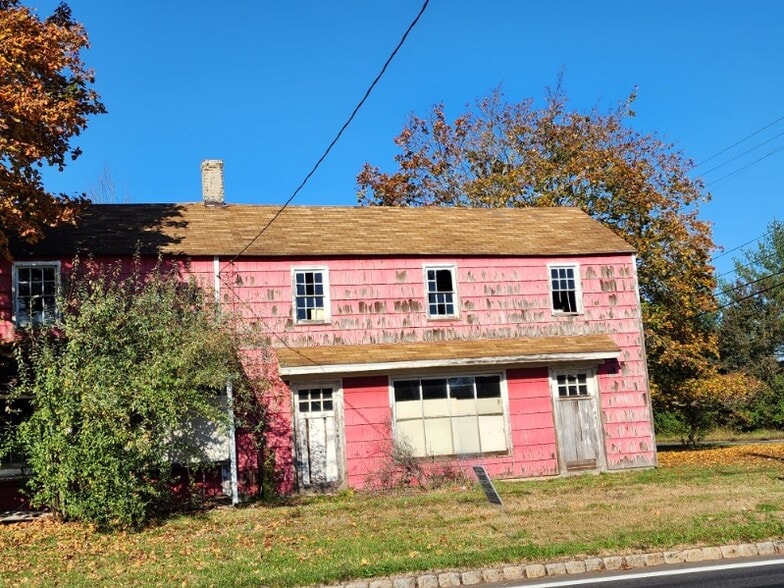 795 S Middlebush Rd, Franklin Park, NJ for sale - Building Photo - Image 3 of 5