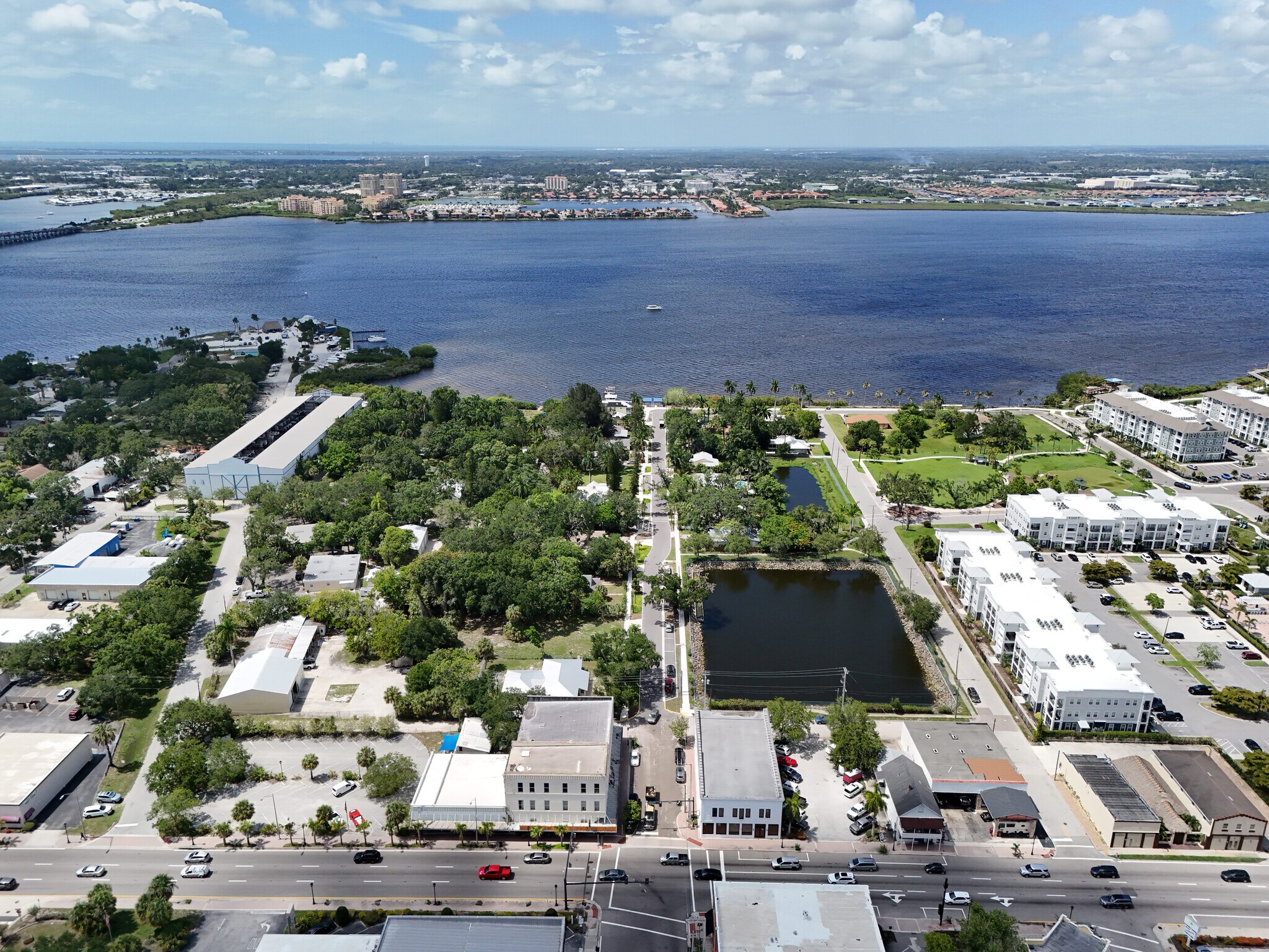 406 9th St E, Bradenton, FL for sale Primary Photo- Image 1 of 5