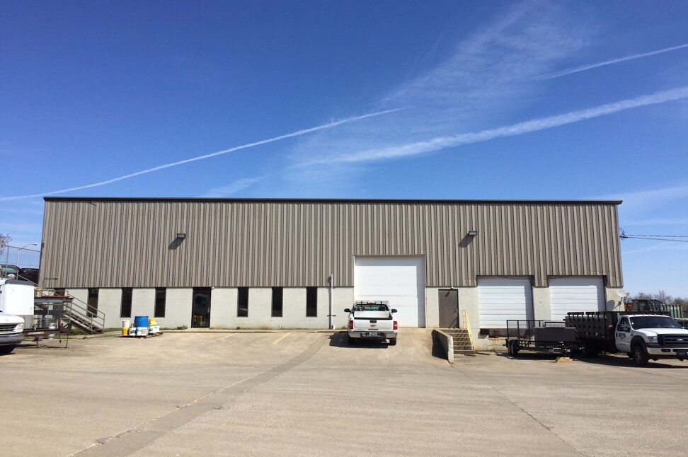 858-870 Contract St, Lexington, KY for lease Building Photo- Image 1 of 8