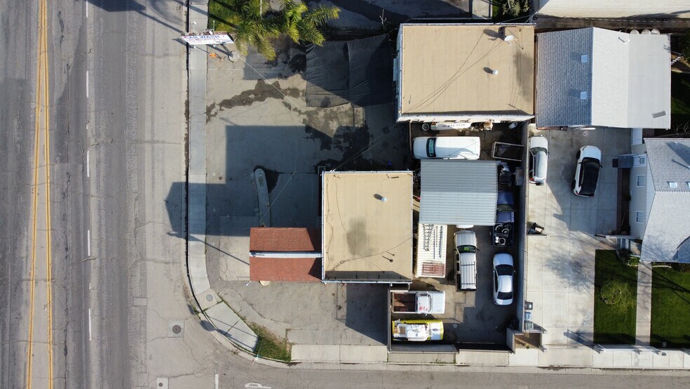 9517 Weedpatch Hwy, Lamont, CA à vendre - Aérien - Image 2 de 19