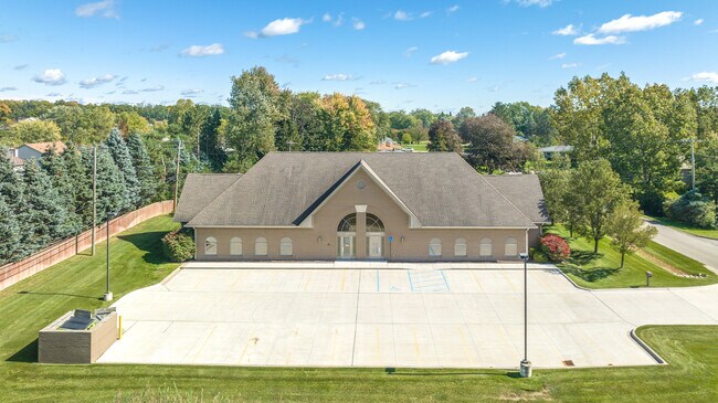 Plus de détails pour 33 Hiram St, Lake Orion, MI - Bureau/Médical à louer
