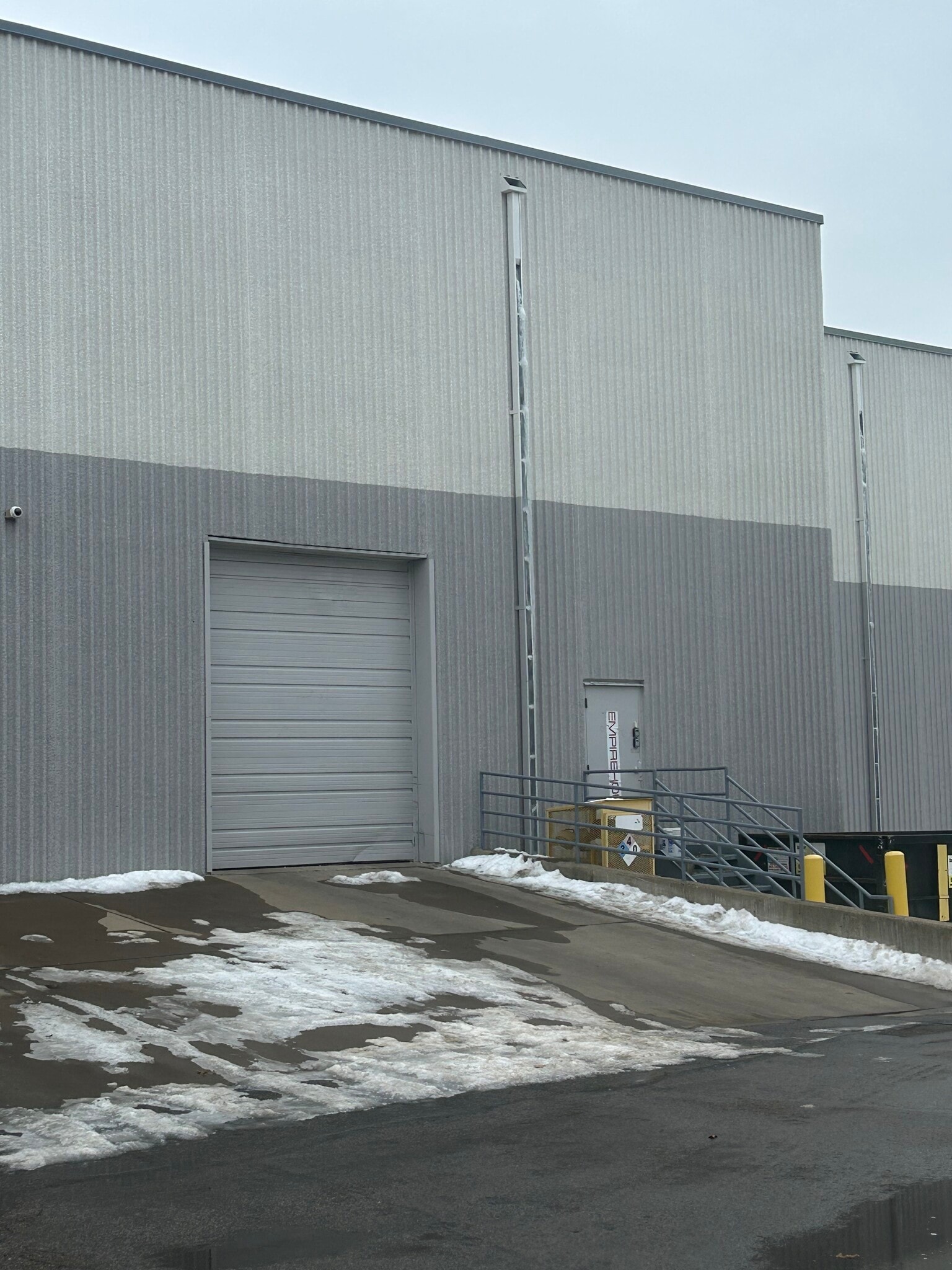 350 73rd Ave NE, Fridley, MN for lease Interior Photo- Image 1 of 6