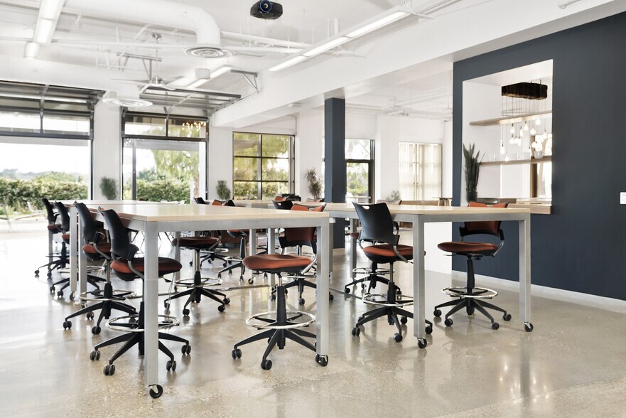 5151 California Ave, Irvine, CA à louer - Photo intérieure - Image 2 de 15