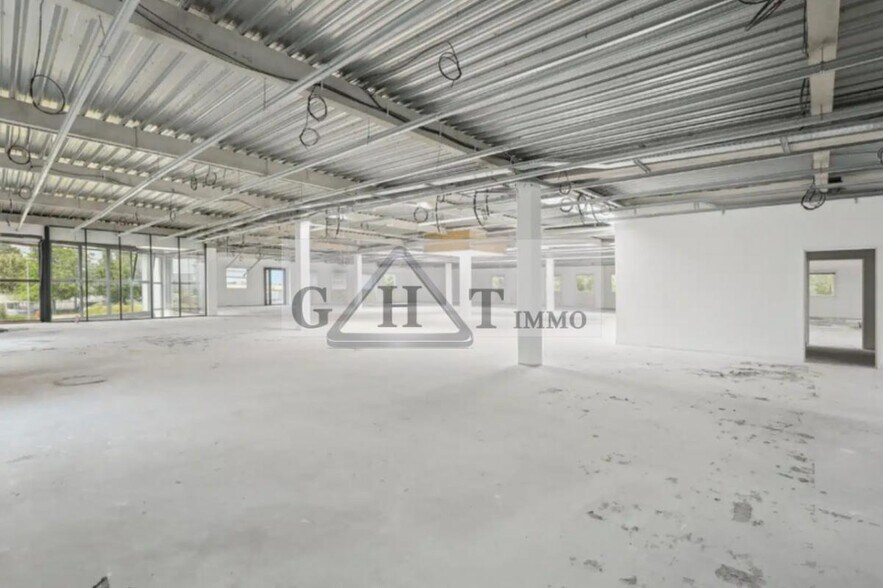 Industrial in Marcoussis for lease - Interior Photo - Image 3 of 6