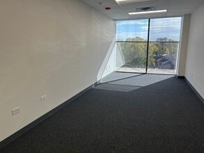 3525 W Peterson Ave, Chicago, IL for lease Building Photo- Image 2 of 4