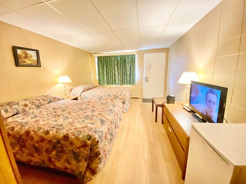 5423 50 Ave S, Northern Rockies, BC à vendre - Photo intérieure - Image 2 de 4