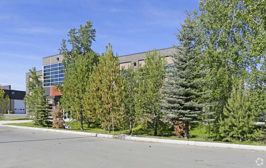 232029 Rge Rd 283, Rocky View C, AB à vendre - Photo du bâtiment - Image 2 de 3