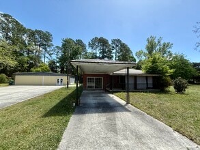 86050 Pages Dairy Rd, Yulee, FL à vendre Photo intérieure- Image 2 de 52