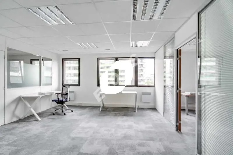 Office in Pantin for lease - Interior Photo - Image 3 of 14