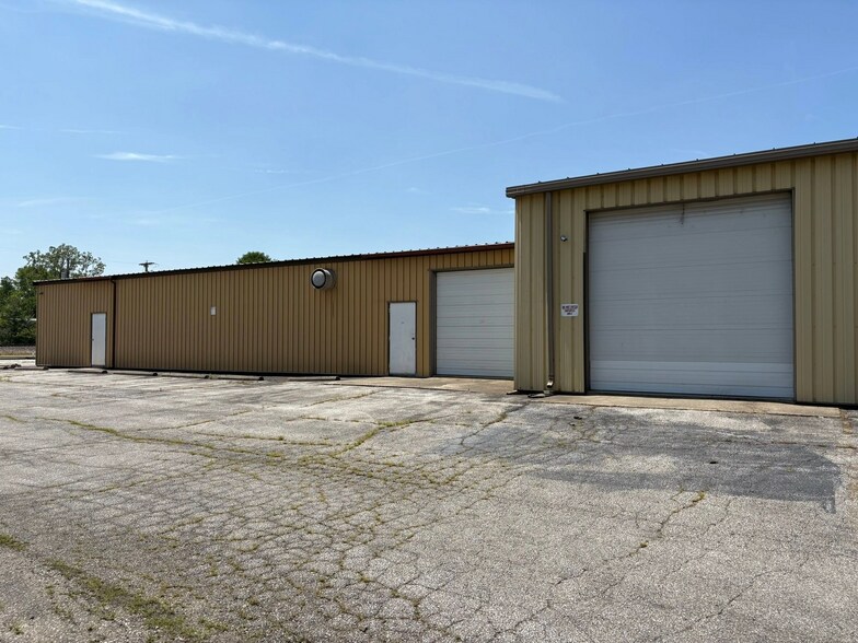 207 Main St, New Haven, IN à vendre - Photo principale - Image 2 de 10