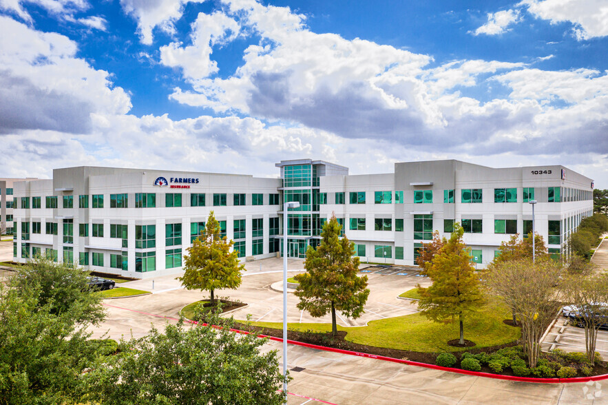 10343 Sam Houston Park Dr, Houston, TX for lease - Building Photo - Image 1 of 4