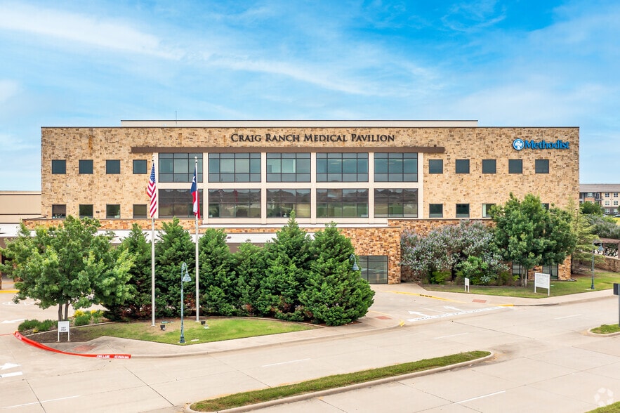 6045 Alma Rd, McKinney, TX à louer - Photo du bâtiment - Image 3 de 4