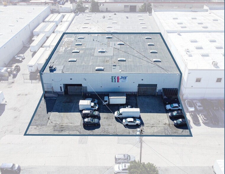 4711 S Alameda St, Los Angeles, CA à louer - Photo du bâtiment - Image 2 de 8