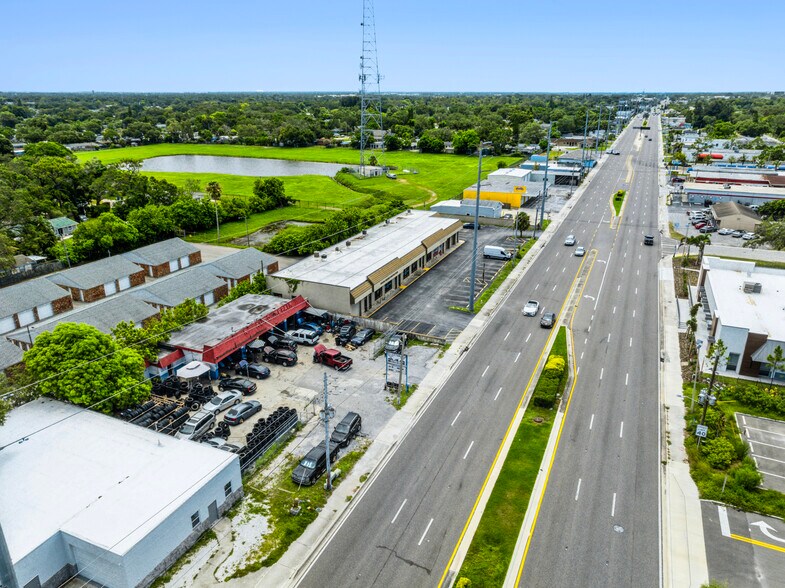 1393 S Missouri Ave, Clearwater, FL à louer - Photo du bâtiment - Image 3 de 6