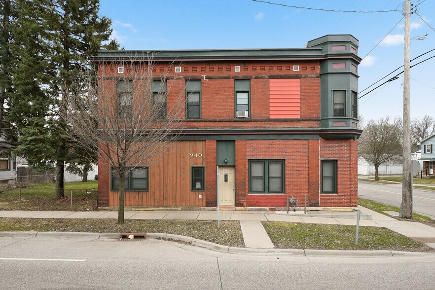 940 3rd St E, Saint Paul, MN à vendre - Photo du bâtiment - Image 1 de 26