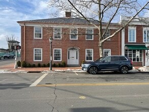 25 South Ave, New Canaan, CT for lease Building Photo- Image 2 of 8