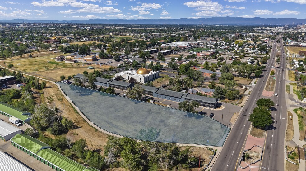 16350 E Colfax Ave, Aurora, CO à vendre - Photo du bâtiment - Image 1 de 5