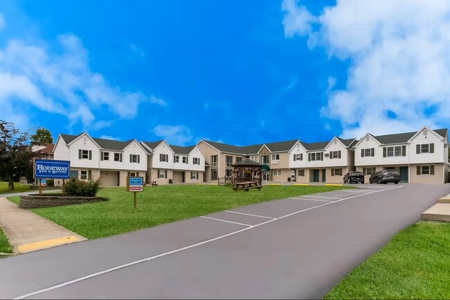 Plus de détails pour 43 W Areba Ave, Hershey, PA - Services hôteliers à vendre