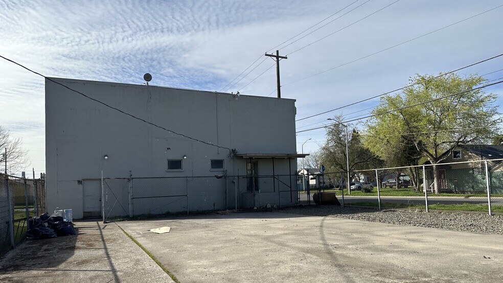 975 Hemlock St, Longview, WA à vendre - Photo du bâtiment - Image 2 de 7