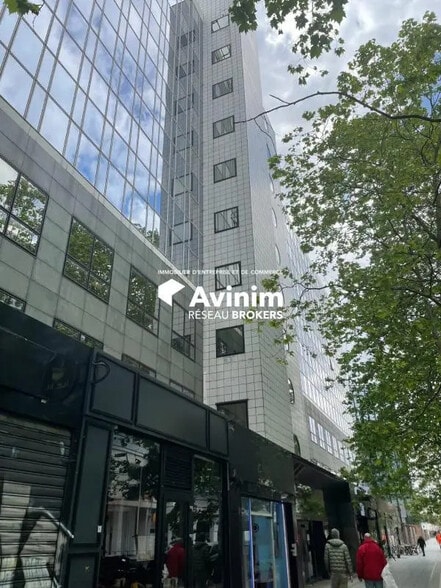 Office in Montreuil for lease - Building Photo - Image 2 of 9