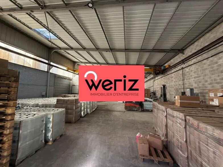 Flex in Vitrolles for lease - Interior Photo - Image 2 of 18