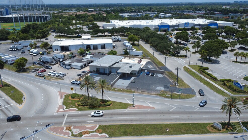 17440 NW 2nd Ave, Miami, FL à vendre - Photo du bâtiment - Image 1 de 14