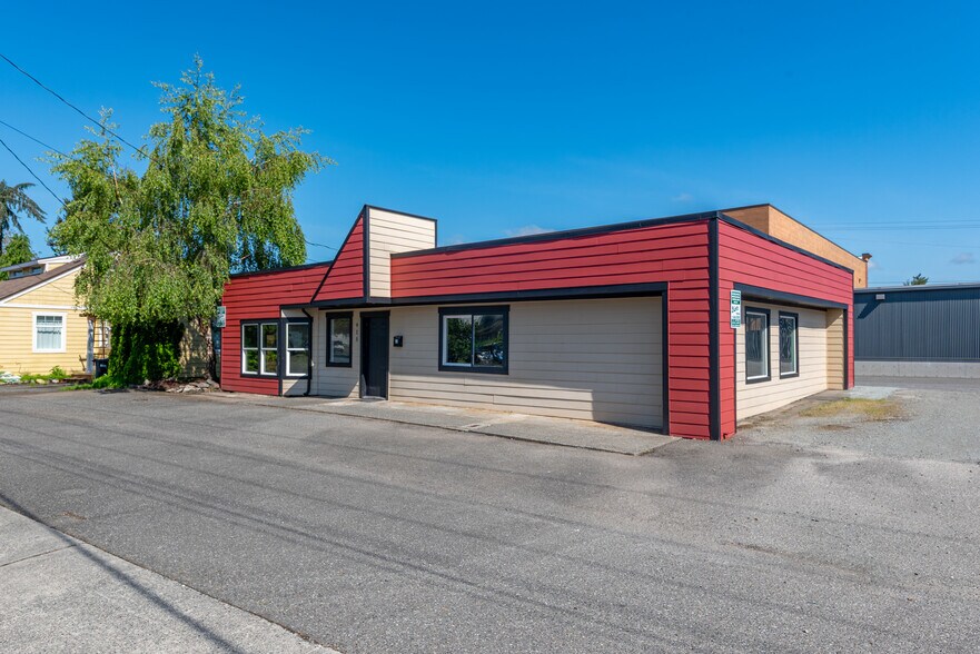 915 McLean Rd, Mount Vernon, WA à vendre - Photo du bâtiment - Image 3 de 28