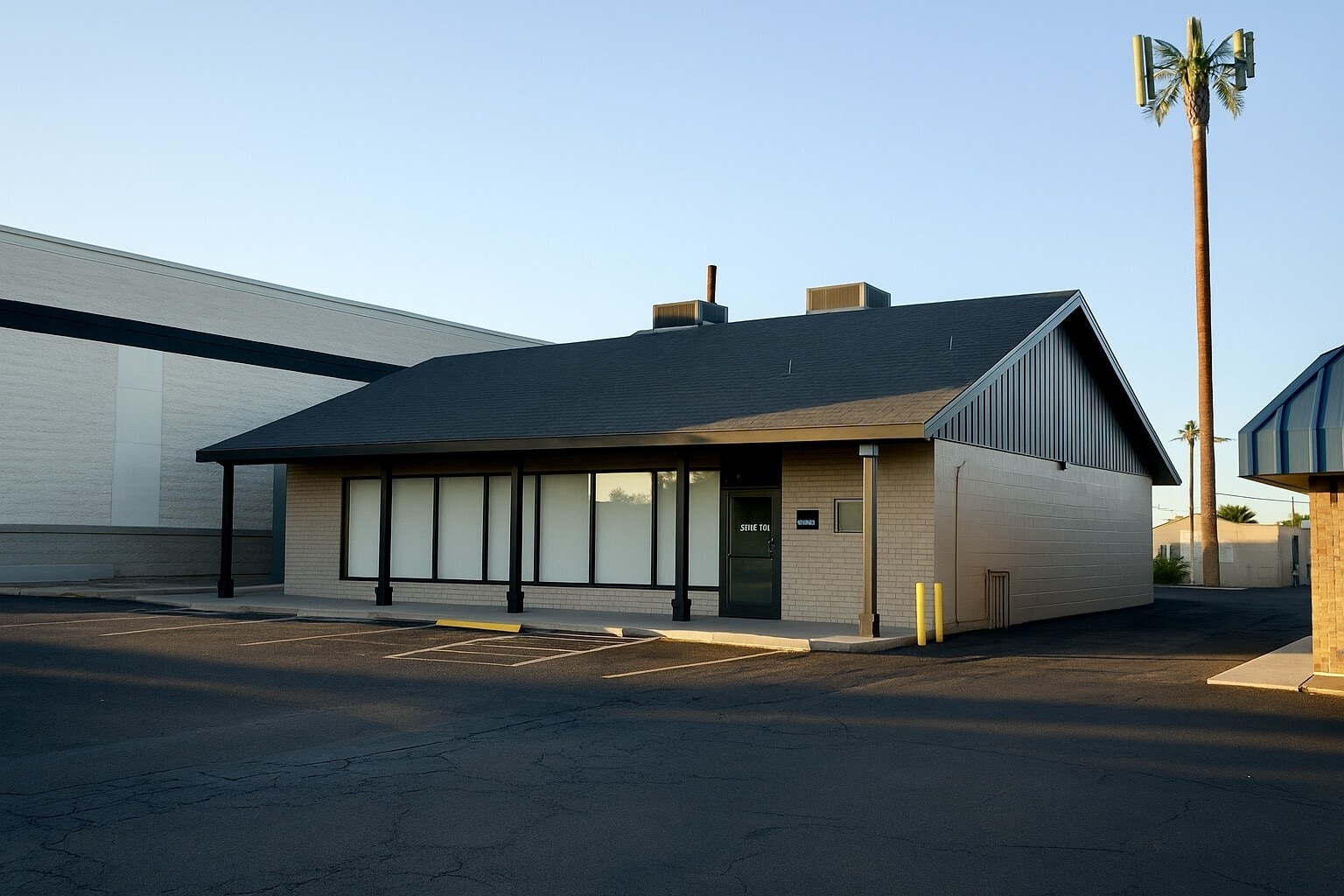 3246 E Cactus Rd, Phoenix, AZ for lease Building Photo- Image 1 of 1