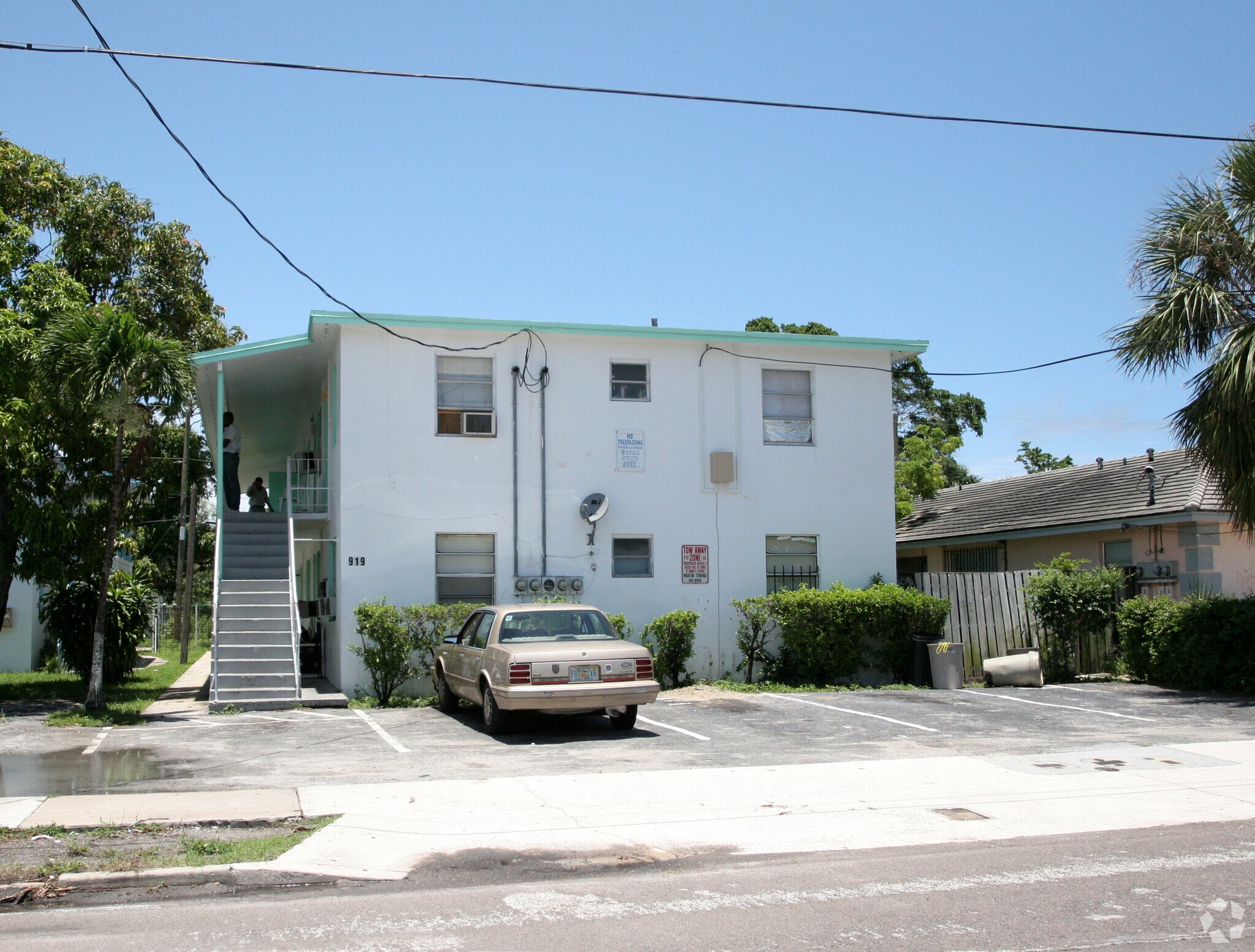 919 6th St, West Palm Beach, FL à vendre Photo principale- Image 1 de 17