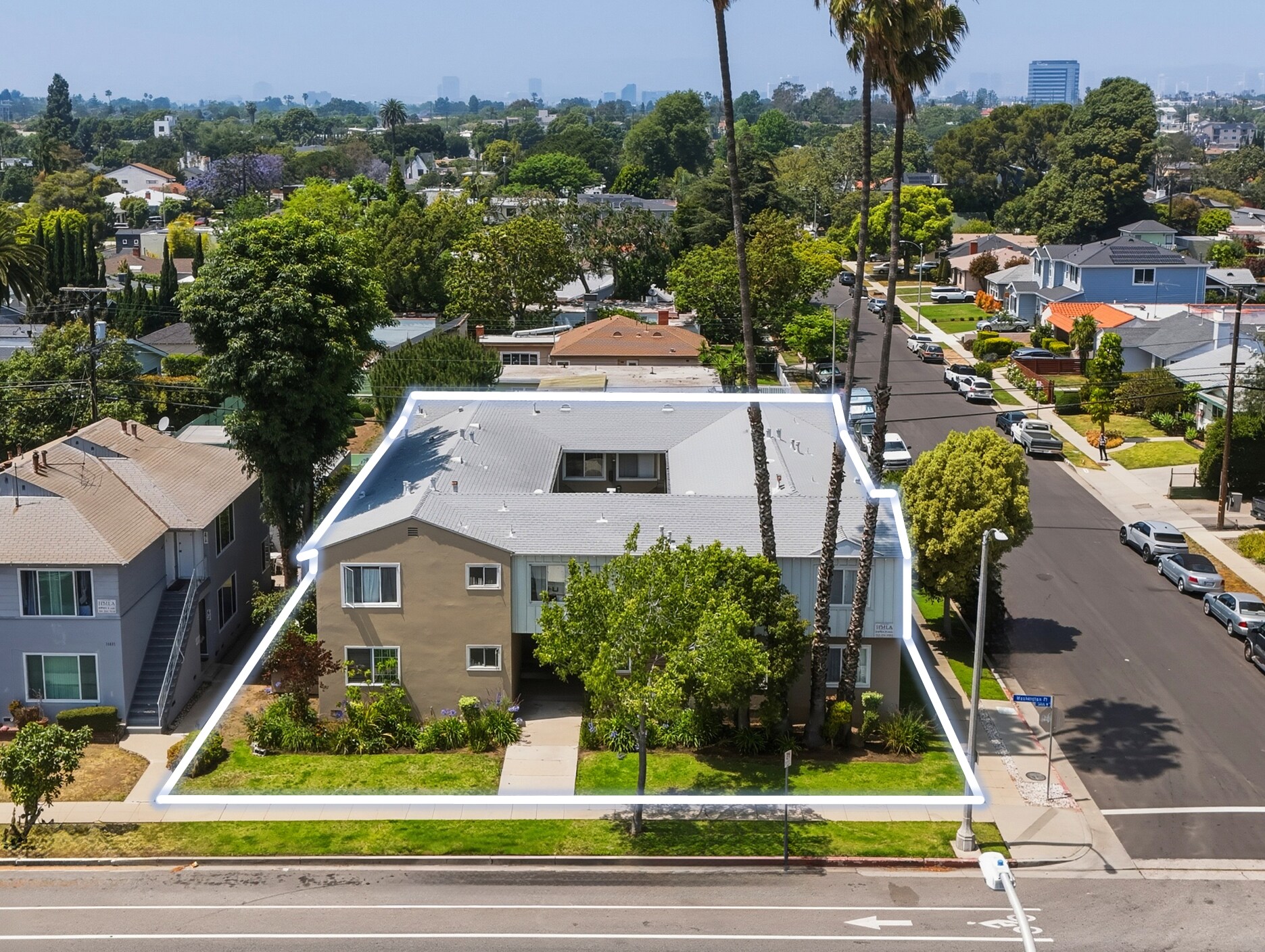 11401 Washington Pl, Los Angeles, CA à vendre Photo du bâtiment- Image 1 de 14