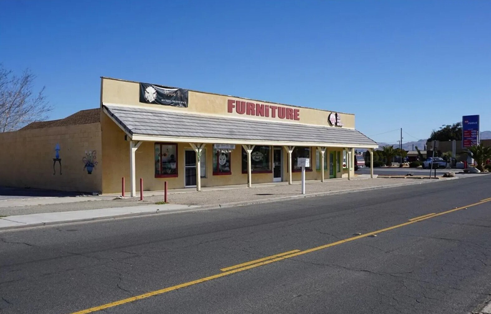 21878 Outer Highway 18, Apple Valley, CA à vendre Photo principale- Image 1 de 4