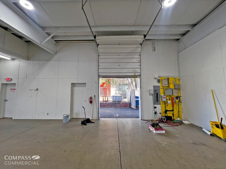 63011 N Highway 97, Bend, OR à louer - Photo intérieure - Image 3 de 6