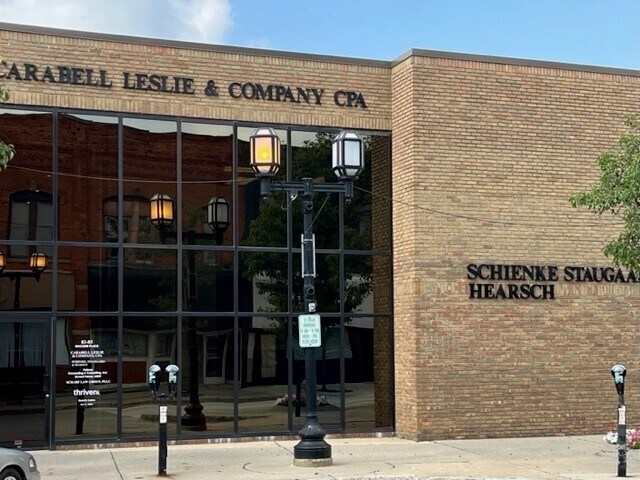 83-85 Macomb Pl, Mount Clemens, MI for lease - Building Photo - Image 2 of 3